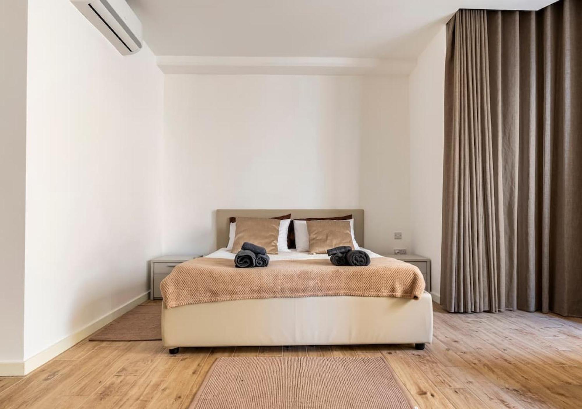 Sea View Luxury Haven Living & 3Bedrooms Seafront Sliema Esterno foto
