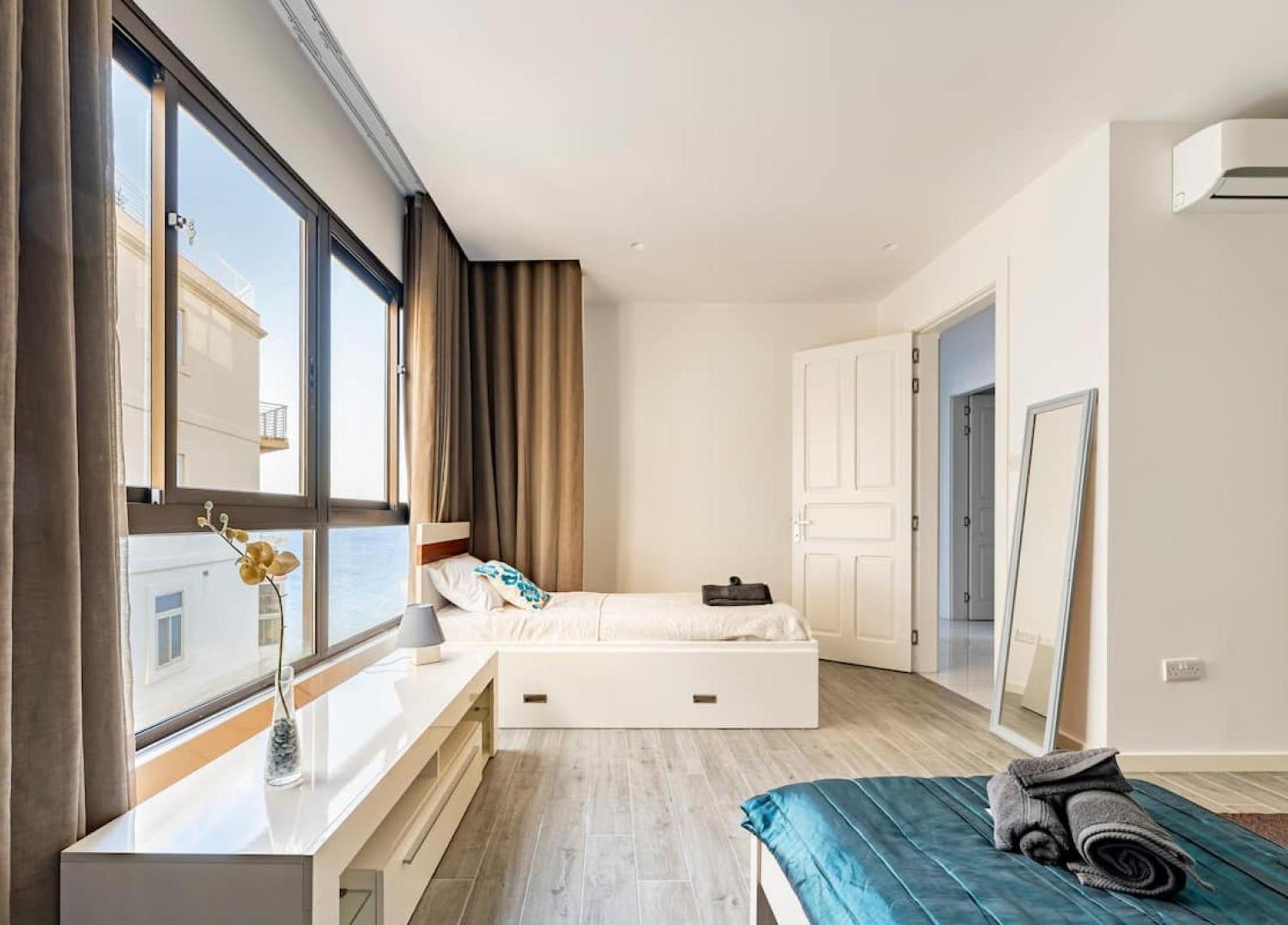Sea View Luxury Haven Living & 3Bedrooms Seafront Sliema Esterno foto